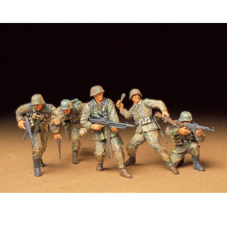 TAMIYA German Frontline Infantry WWII 1:35 - 35196