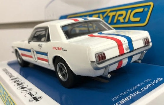 SCALEXTRIC 1965 Ford Mustang ATCC Geoghegan - C4364