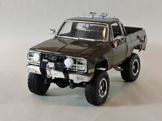 MPC 1984 GMC Pickup Black 1:25 - MPC848