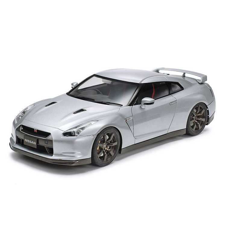 TAMIYA Nissan GT-R 1:24 - 24300