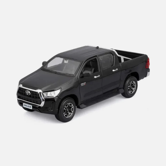 MAISTO 2023 Toyota Hilux Dual Cab 1:27 - 32920
