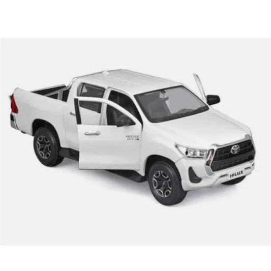MAISTO 2023 Toyota Hilux Dual Cab 1:27 - 32920