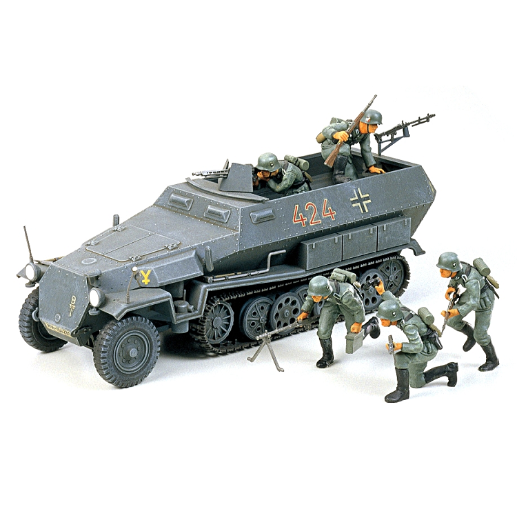 TAMIYA German Hanomag Sd.Kfz.251/1 Half Track Tank 1:35 - 35020