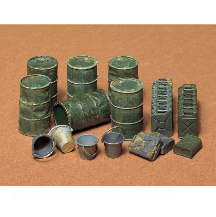 TAMIYA Jerry Can, Barrel & Bucket Set 1:35 - 35026