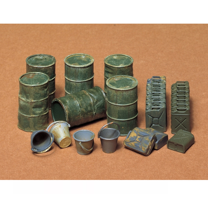 TAMIYA Jerry Can, Barrel & Bucket Set 1:35 - 35026