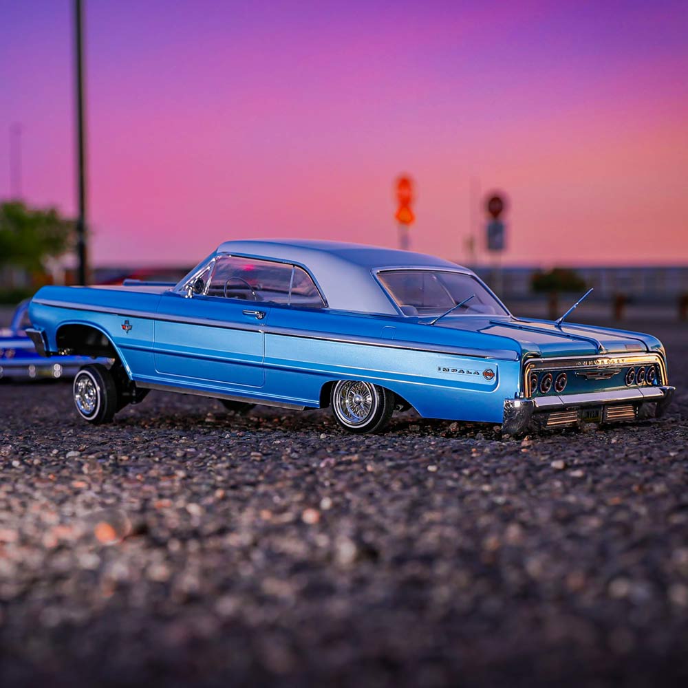 REDCAT 1964 Chevy Impala SS Hopping Lowrider with LR6X Radio, Battery and Charger - RCATSIXTYFOUR