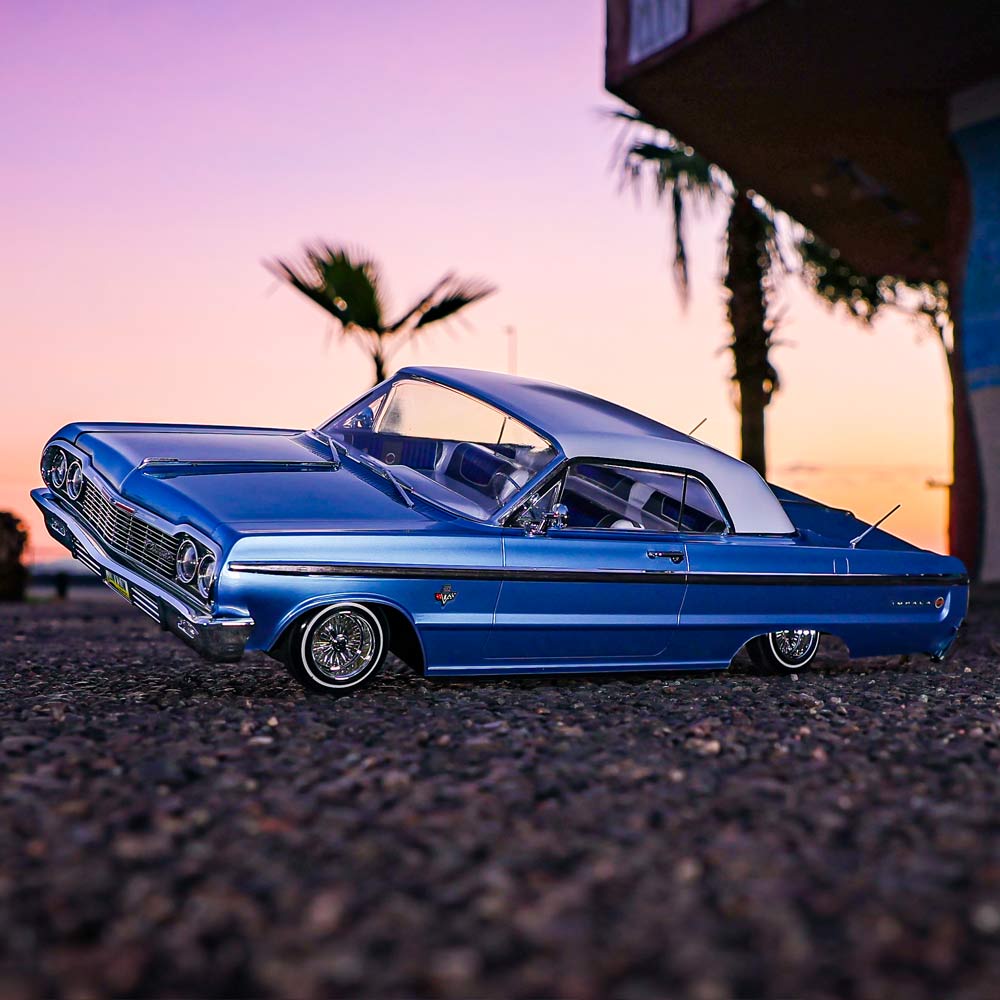 REDCAT 1964 Chevy Impala SS Hopping Lowrider with LR6X Radio, Battery and Charger - RCATSIXTYFOUR