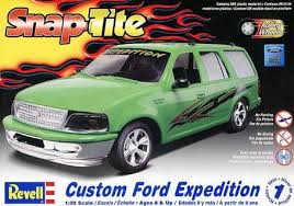 REVELL CUSTOM FORD EXPEDITION 1:25 - 1960