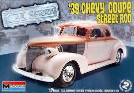 REVELL 39 CHEVY COUPE STREET ROD 1:24 - 4241