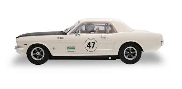 SCALEXTRIC Ford Mustang Bill and Fred Shepherd Goodwood Revival - C4353