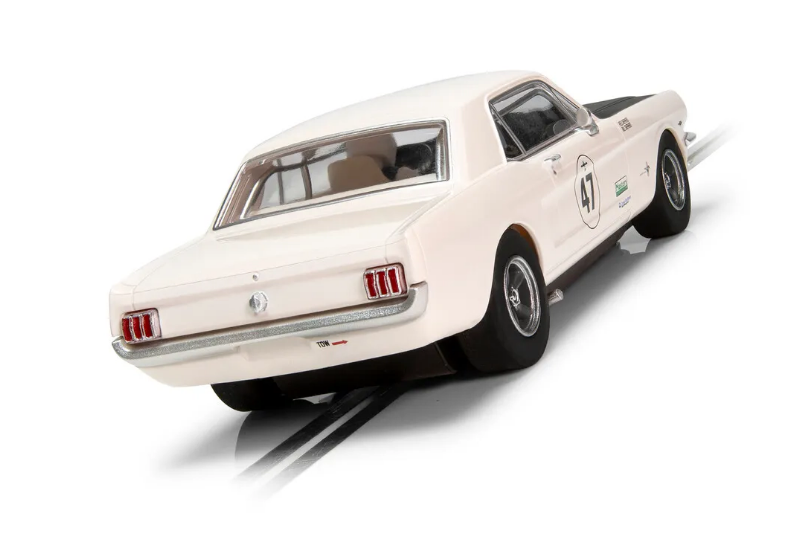 SCALEXTRIC Ford Mustang Bill and Fred Shepherd Goodwood Revival - C4353