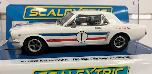 SCALEXTRIC 1965 Ford Mustang ATCC Geoghegan - C4364