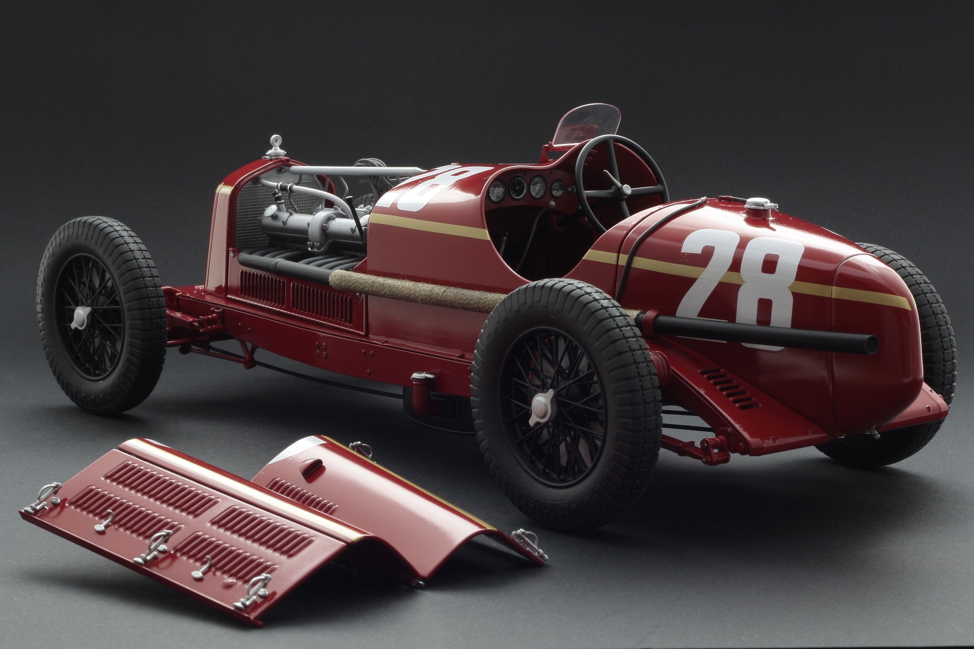 ITALERI Alfa Romeo 8C 2300 Monza Tazio Nuvolari 1:12 - 4706S