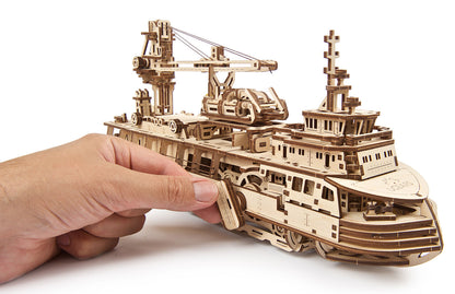 UGEARS Research Vessel - 70135