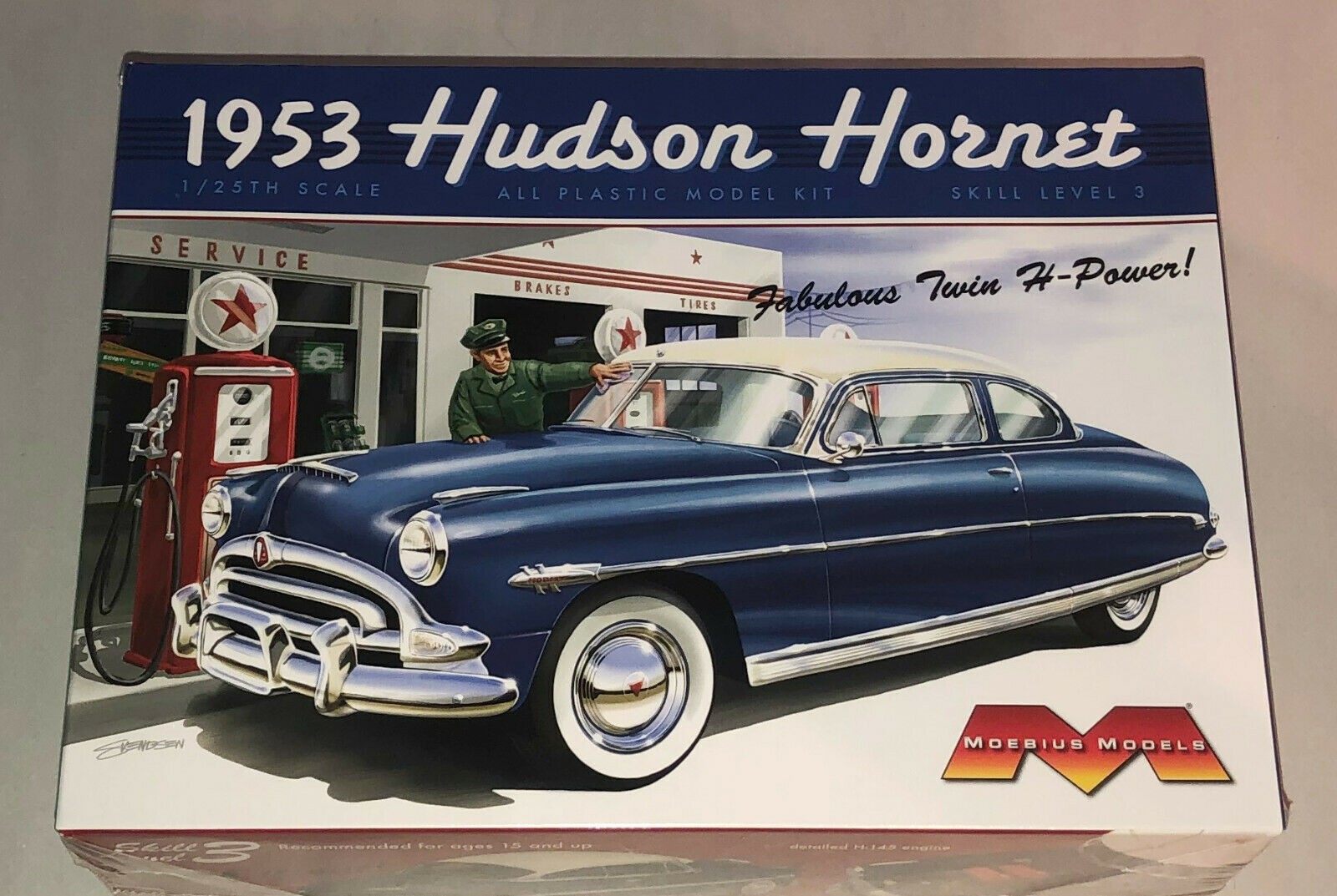 MOEBIUS 1953 Hudson Hornet 1:25 - MOE1200