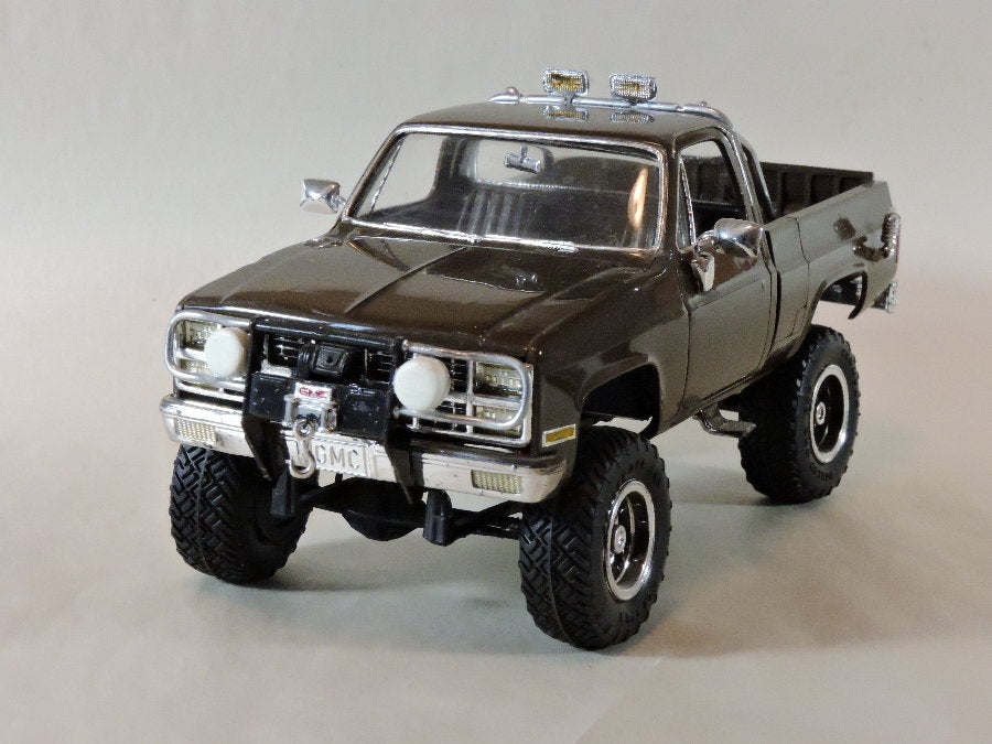 MPC 1984 GMC Pickup Black 1:25 - MPC848