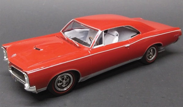 MPC 1967 Pontiac GTO 2T 1:25 - MPC918